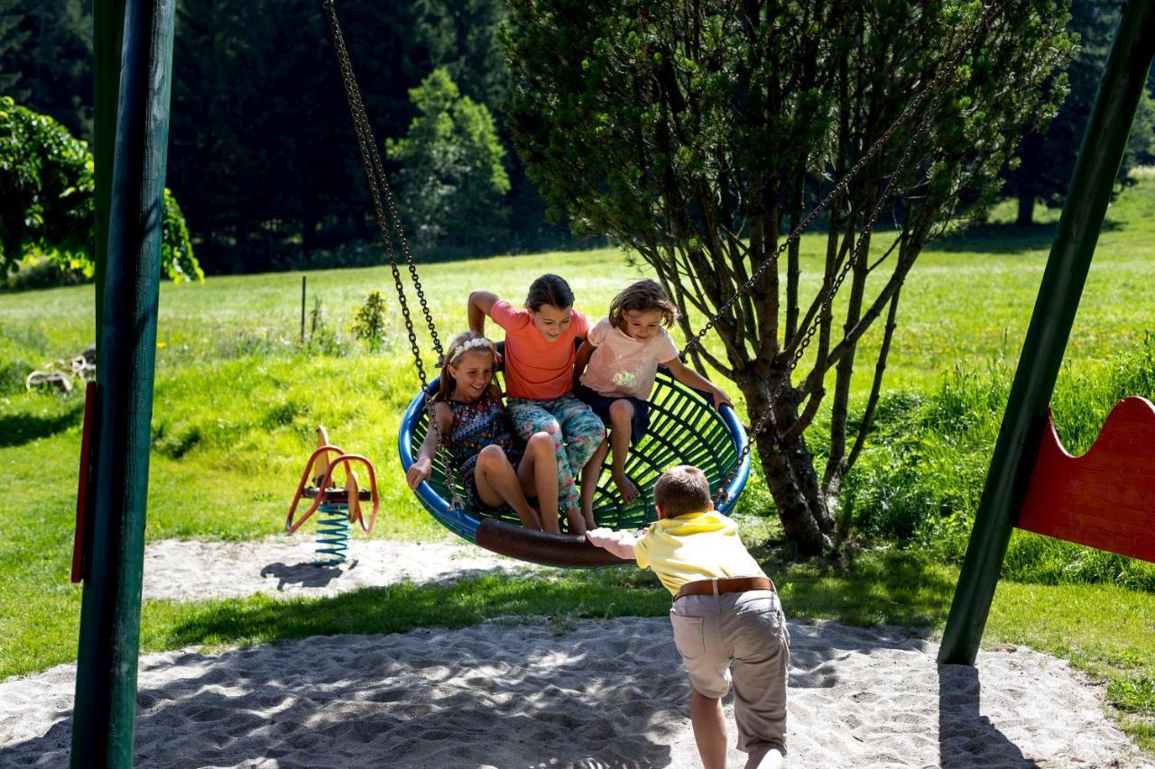 Family & Sporthotel Kaerntnerhof Bad Kleinkirchheim Bagian luar foto